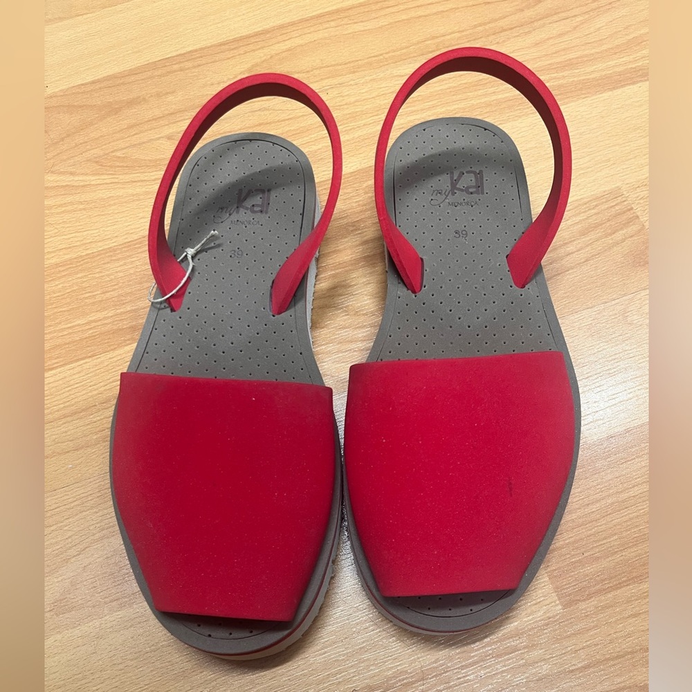 Women lightweight sandals